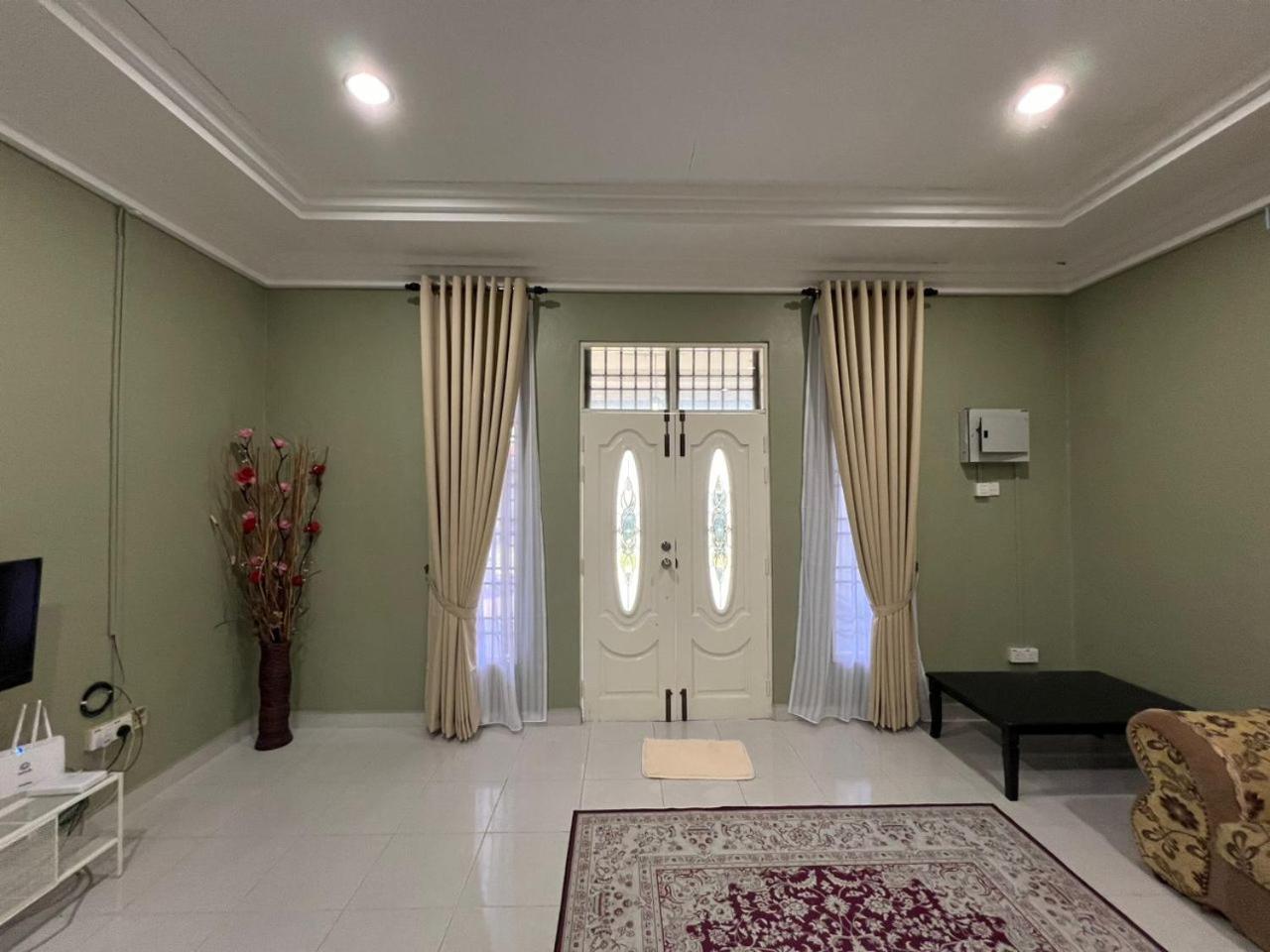 קוטה בארו Relaxs Homestay מראה חיצוני תמונה