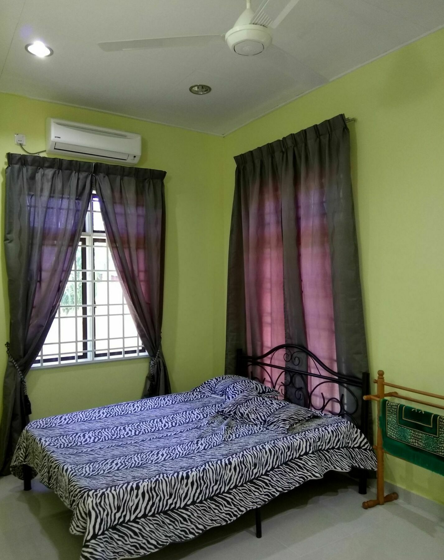 קוטה בארו Relaxs Homestay מראה חיצוני תמונה
