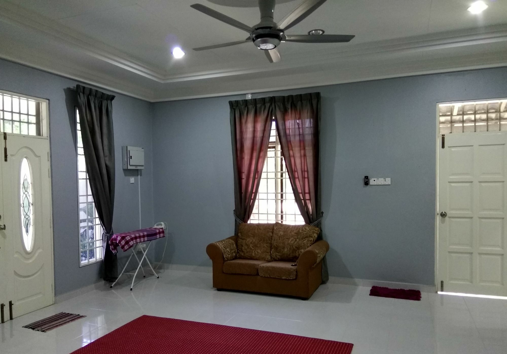 קוטה בארו Relaxs Homestay מראה חיצוני תמונה
